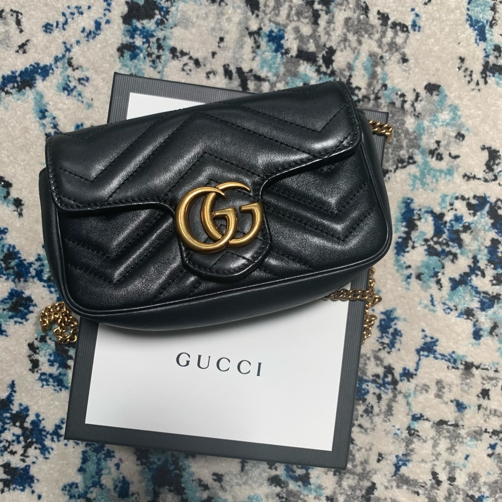 Gucci GG Marmont Super Mini